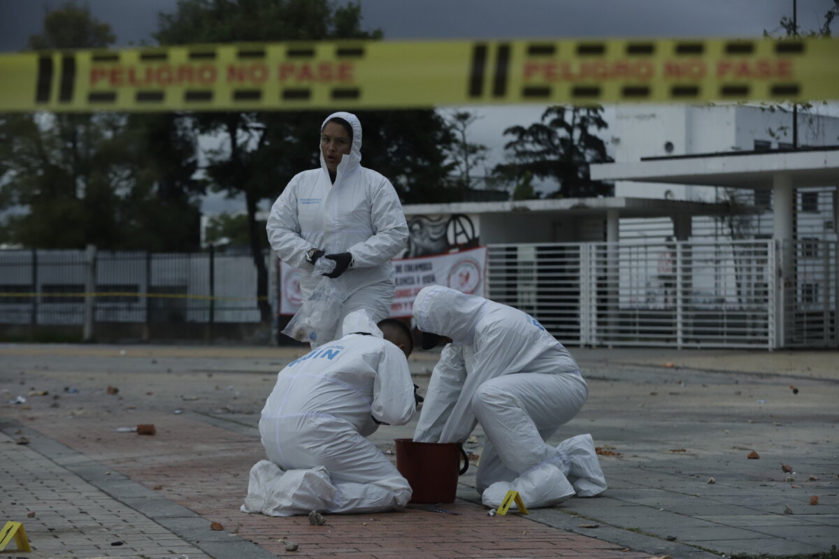 Jhon Rodríguez, el policía herido en la Universidad Nacional Jhon Rodríguez es el policía que se encuentra en grave estado de salud por ataque con explosivos en la Universidad Nacional.