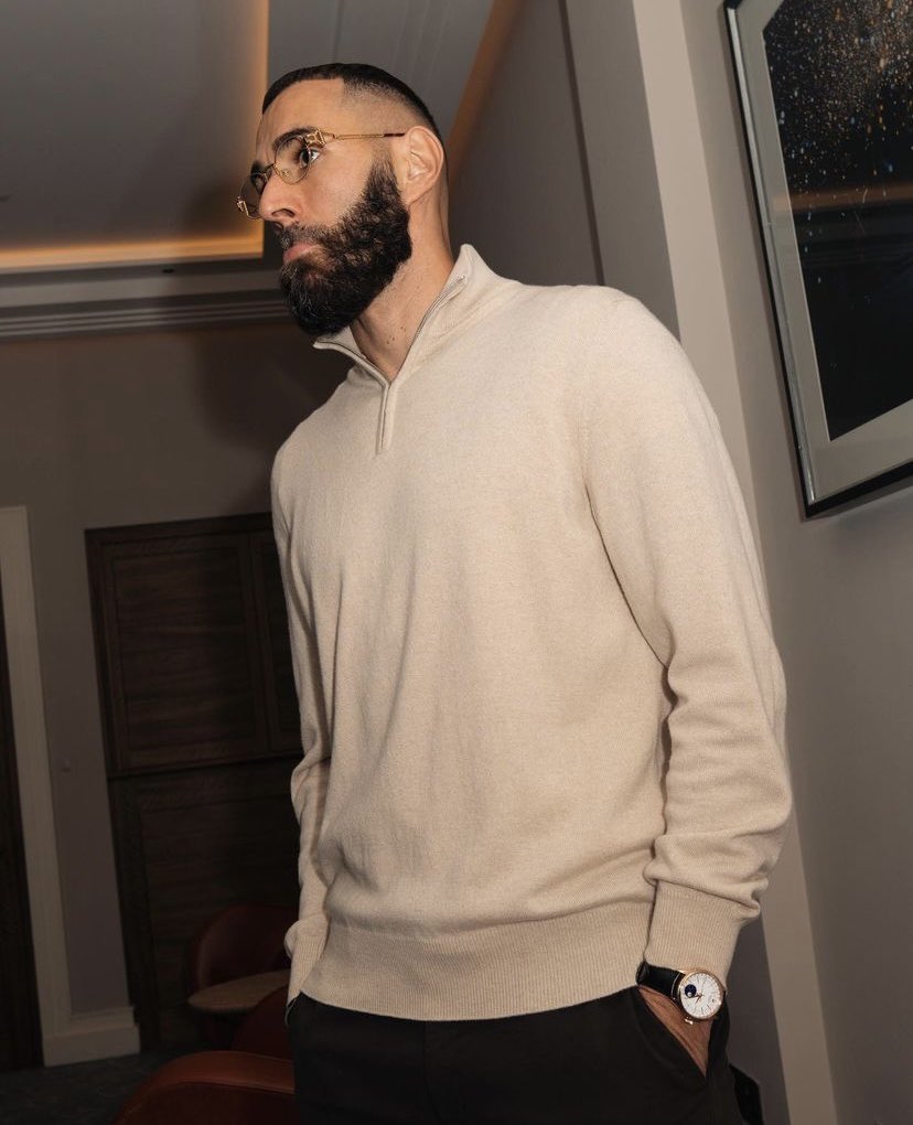 Karim Benzema desmiente rumores sobre su salida del Real Madrid 1 Karim Benzema desmiente rumores sobre su salida del Real Madrid Karim Benzema le puso fin a los rumores que lo vinculaban con el fútbol de Arabia Saudí y confirmó que seguirá jugando para el Real Madrid la próxima temporada.
