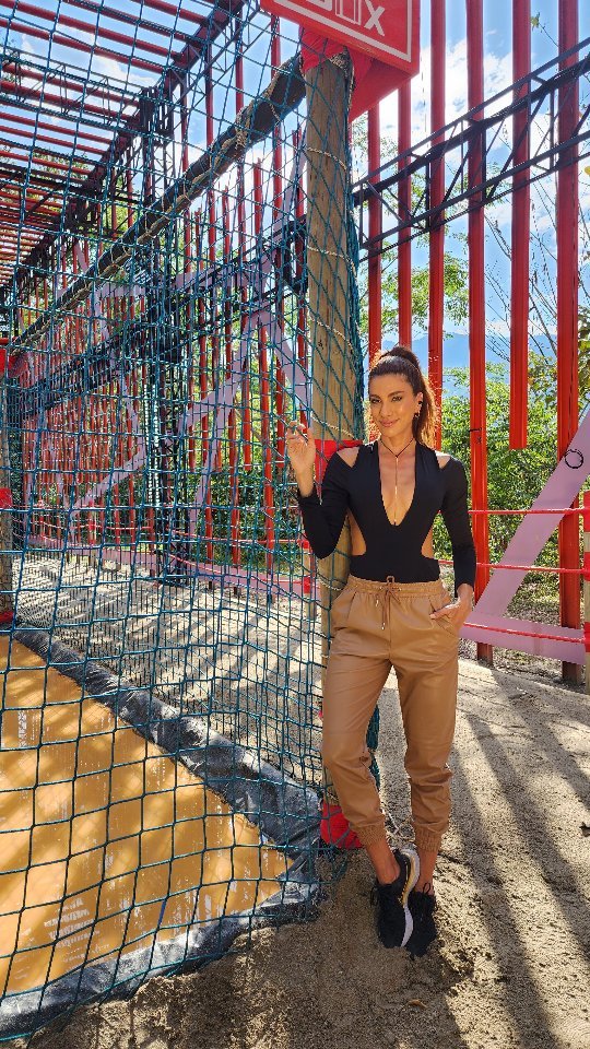 Esto es lo que comen las presentadoras del ‘Desafío’ en un día para poder estar fitness Andrea Serna y Gabriela Tafur, las presentadores del Desafío The Box, revelaron varios de sus secretos a la hora de alimentarse de forma saludable en medio de las jornadas de grabación del reality.