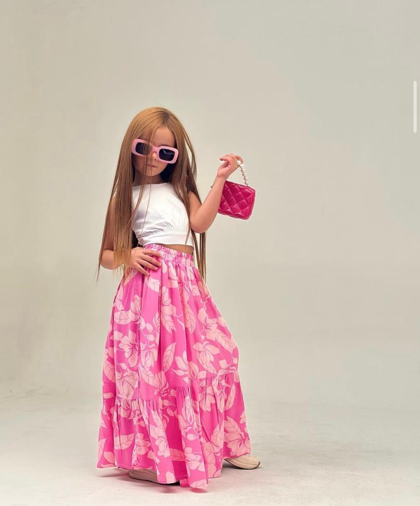 La pequeña que sueña con representar a Colombia en República Dominicana 2 La pequeña que sueña con representar a Colombia en República Dominicana Megan Luciana, de 6 años, espera representar a Colombia en un reinado mundial en República Dominicana.