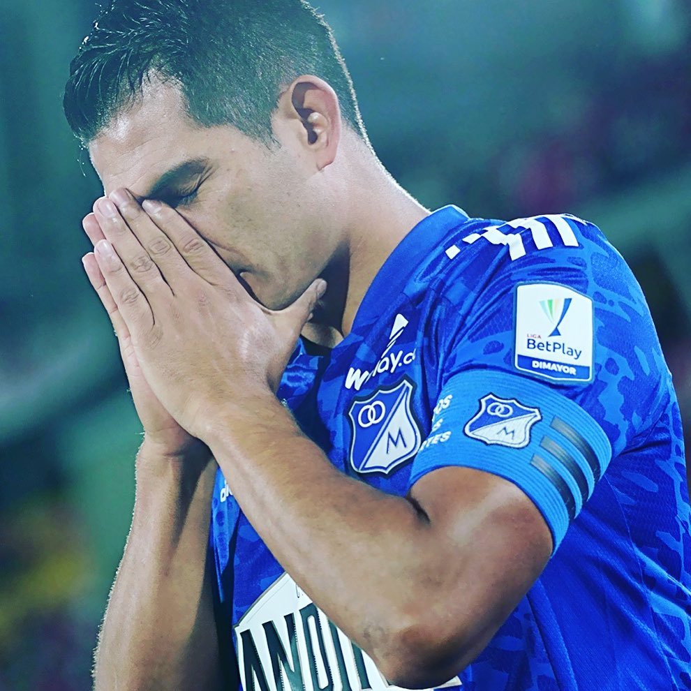 Macálister Silva: “Millos para mi lo es todo” 1 Macálister Silva: “Millos para mi lo es todo” Uno de los jugadores más queridos por la hinchada de Millonarios es David Macálister Silva. El capitán del cuadro ‘Embajador’ lleva al equipo de su corazón, pues allí se formó como futbolista y ahora es el gran referente.