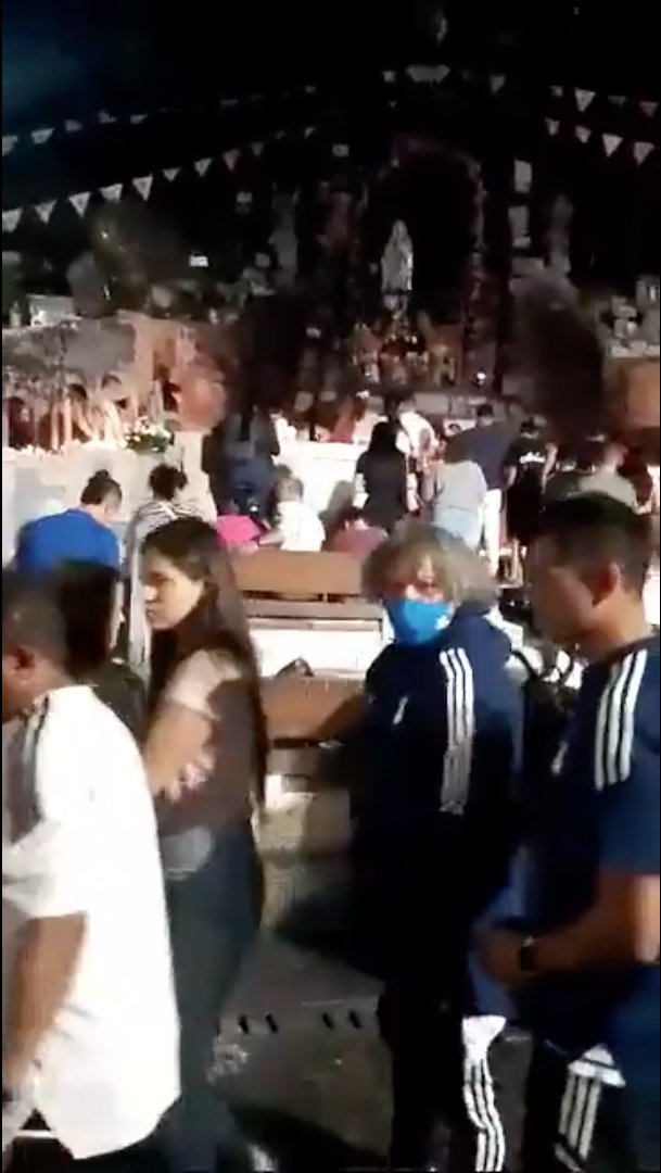 EN VIDEO: captan a Macálister Silva y Gamero pidiendo ayuda divina de cara a la final 1 EN VIDEO: captan a Macálister Silva y Gamero pidiendo ayuda divina de cara a la final Por cuenta de un video donde aparecen Alberto Gamero y Macálister Silva en una iglesia de Medellín, varios internautas en redes sociales han reprochado la actitud del hombre que grabó el video, quien no se guardó sus palabras pese a que se encontraba al interior del templo religioso.