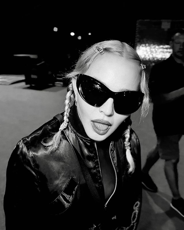 Madonna está en cuidados intensivos por grave infección 1 Madonna está en cuidados intensivos por grave infección La cantante Madonna se encuentra hospitalizada por una infección bacteriana.