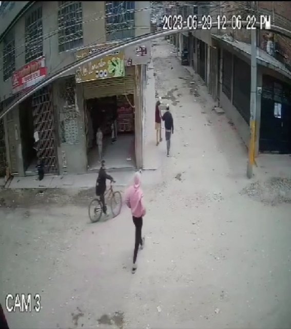 Policía tras la pista de alias 'Anthony', responsable de asesinar al patrullero Jaime Ávila 1 Policía tras la pista de alias 'Anthony', responsable de asesinar al patrullero Jaime Ávila Se ofrece una recompensa de $50 millones por la captura de alias 'Anthony', acusado del asesinato del patrullero Jaime Ávila.
