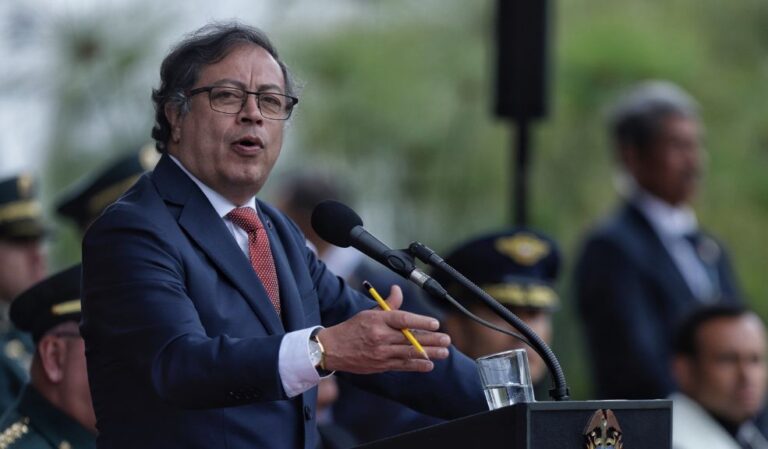 El presidente Petro negó que la plata robada a Laura Sarabia era suya