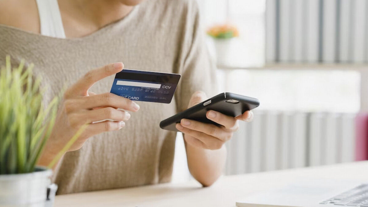 Prepárese para las más de 2 mil ofertas de este CyberLunes 6 Prepárese para las más de 2 mil ofertas de este CyberLunes ¡Ojo! Porque entre el 24 y el 30 de junio se llevará la segunda edición de Cyberlunes en este 2023, con más de 2 mil ofertas en productos y servicios de categorías como electrodomésticos, moda, viajes, tecnología, entre otros.