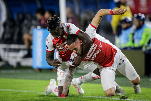 Santa Fe se juega su última oportunidad para pasar de ronda en la Copa Sudamericana Esta noche el club Independiente Santa Fe buscará clasificarse a la siguiente ronda de la Copa Sudamericana durante su partido a las 8:00 p.m. en el estadio Nemesio Camacho El Campín contra el Goiás de Brasil, el actual líder del grupo G.