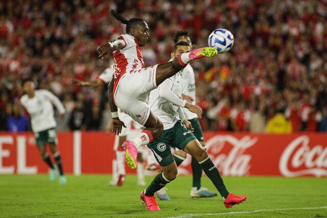 Santa Fe cayó ante Goiás y quedó eliminado en la Copa Sudamericana 1 Santa Fe cayó ante Goiás y quedó eliminado en la Copa Sudamericana Independiente Santa Fe perdió en la última jugada del partido ante Goiás y quedó eliminado en la Copa Sudamericana, mientras que Independiente Medellín perdió en Copa Libertadores y jugará los 16avos de final de la Sudamericana.