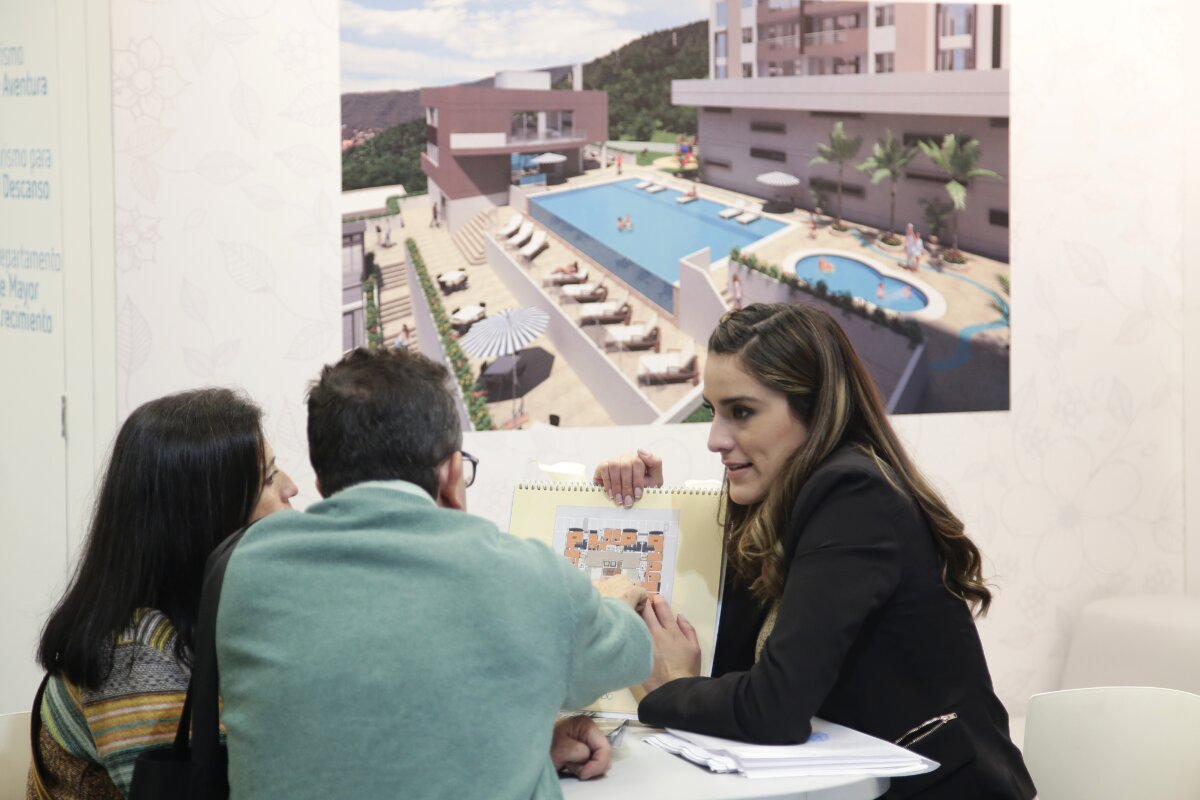 Se estancó la venta de vivienda en el país El más reciente análisis hecho por Camacol dejó en evidencia la gran caída que sufrió la venta de vivienda en Colombia, en comparación al año pasado.