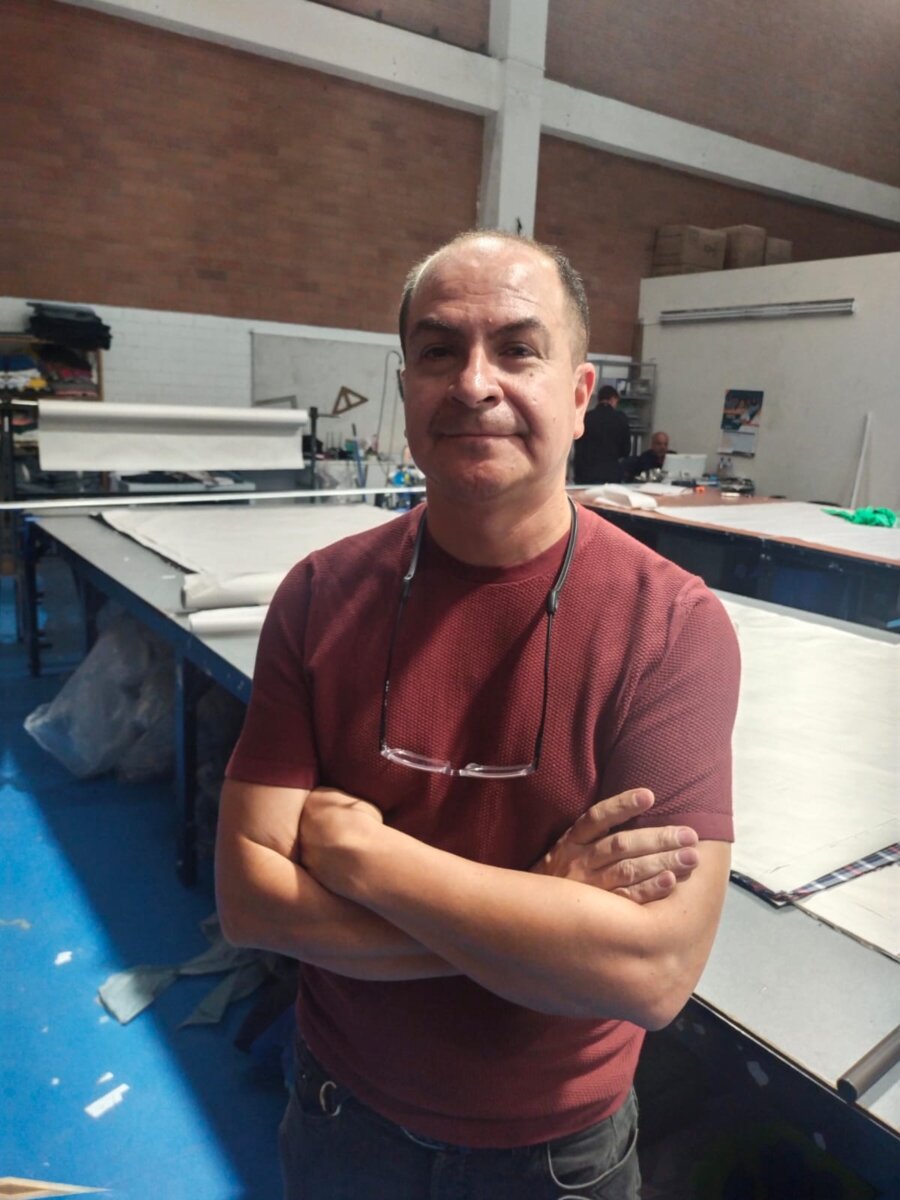 Puente Aranda: pillos hicieron de las suyas en bodega de Montevideo