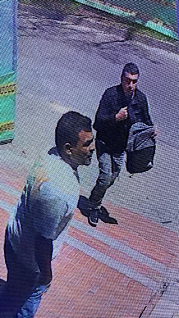 Estos son los sujetos que atracaron a domiciliario y taxista en Chapinero 1 Recompensa de $10 millones de pesos por información de criminales en Chapinero