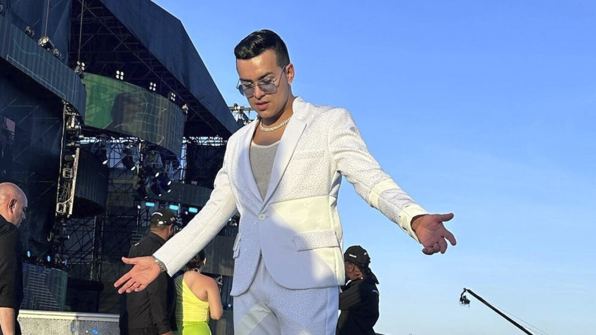 Yeison Jiménez dejaría de cantarle al despecho para dedicarle sus letras a Dios En la más reciente entrevista que ofreció Yeison Jiménez, dejó claro que su retiro de los escenarios está más cerca de lo que se piensa.