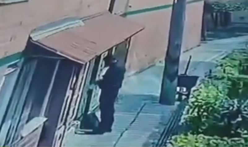 Ladrones se disfrazaron de empleados de un banco y le robaron $19 millones a un hombre
