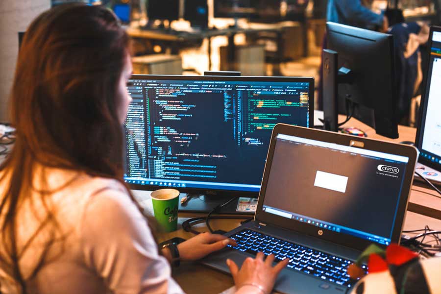 Aproveche las 4.000 becas en ciberseguridad que Google ofrece en Colombia