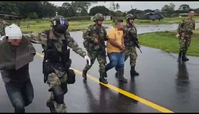 Cayeron dos cabecillas del Eln en Arauca En las últimas horas se dio a conocer la captura de alias 'Danner' y 'Méndez' o también conocido como alias 'Piscingo', quienes son dos jefes guerrilleros del Eln en el departamento de Arauca y lideraban la Comisión 'Rafael Villamizar' del frente 'Domingo Laín Sáenz'.