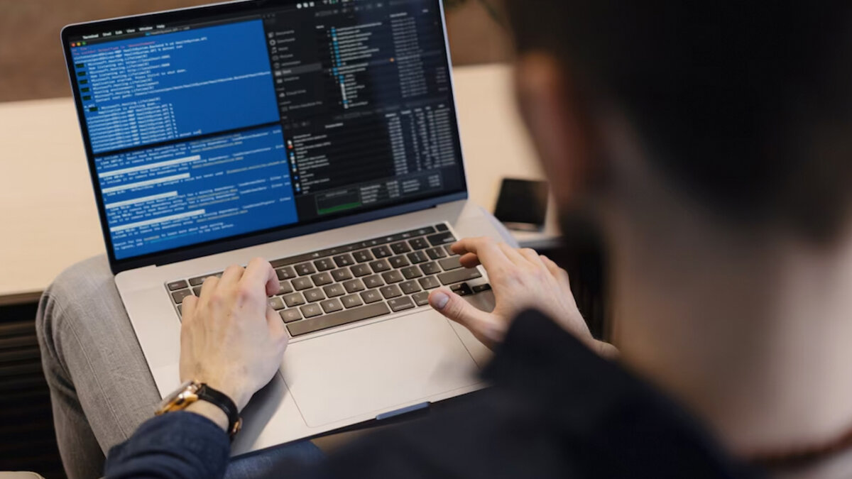 ¡Es hora! Todos a aprender Programación Python ¡Pilas! El sector tecnológico pide auxilio por la poca mano de obra calificada para trabajar en el campo. Por lo anterior, se han lanzado cursos gratuitos de programación web, ciencia de datos y desarrollo de software, entre otros, que están realizando diferentes compañías o el mismo Estado a través del Ministerio de Tecnologías de la Información y Comunicaciones (MinTIC).