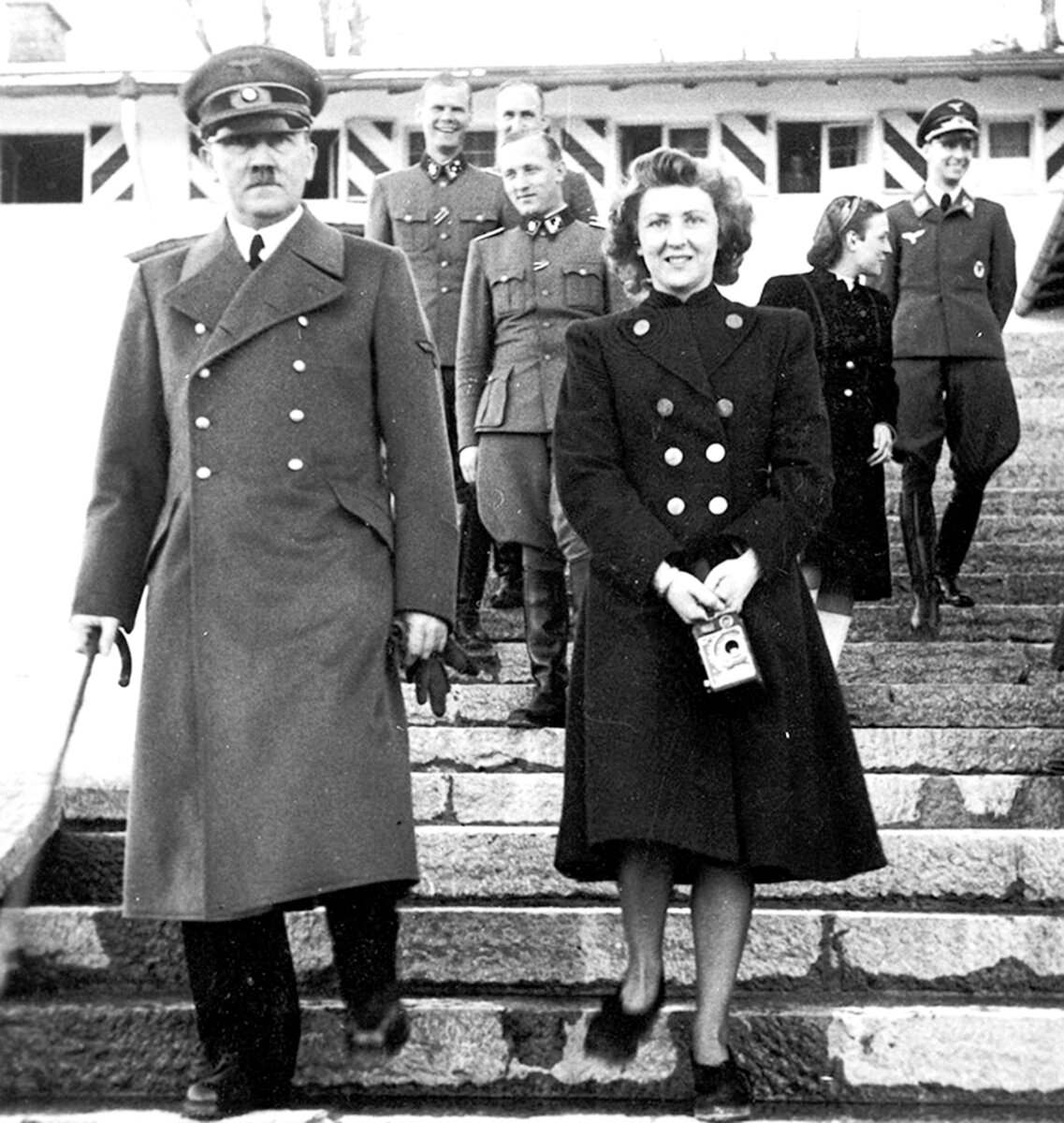 ¿Adolf Hitler estuvo en Colombia? Estas fotos lo confirmarían 3 ¿Adolf Hitler estuvo en Colombia? Estas fotos lo confirmarían Esta fotografía confirmaría el paso de Hitler por Colombia.