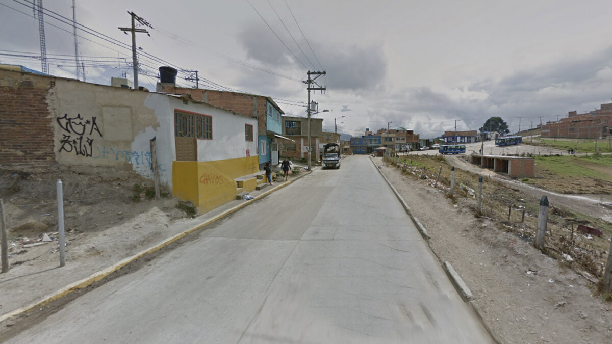 Crimen a bala en Ciudad Bolívar cobró la vida de un conductor del Sitp 1 Crimen a bala en Ciudad Bolívar cobró la vida de un conductor del Sitp El crimen del hombre, identificado como Francisco Suárez, de 33 años, y quien se desempeñaba como conductor del Sitp, interrumpió el descanso de los habitantes del barrio El Edén, en Ciudad Bolívar.