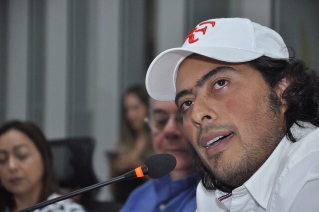 Capturan a Nicolás Petro y a Day Vásquez por lavado de activos 1 Capturan a Nicolás Petro y a Day Vásquez por lavado de activos Nicolás Petro, hijo del presidente de la República, Gustavo Petro, y su expareja, Day Vásquez, fueron capturados en la mañana de este sábado, según informó la Fiscalía.