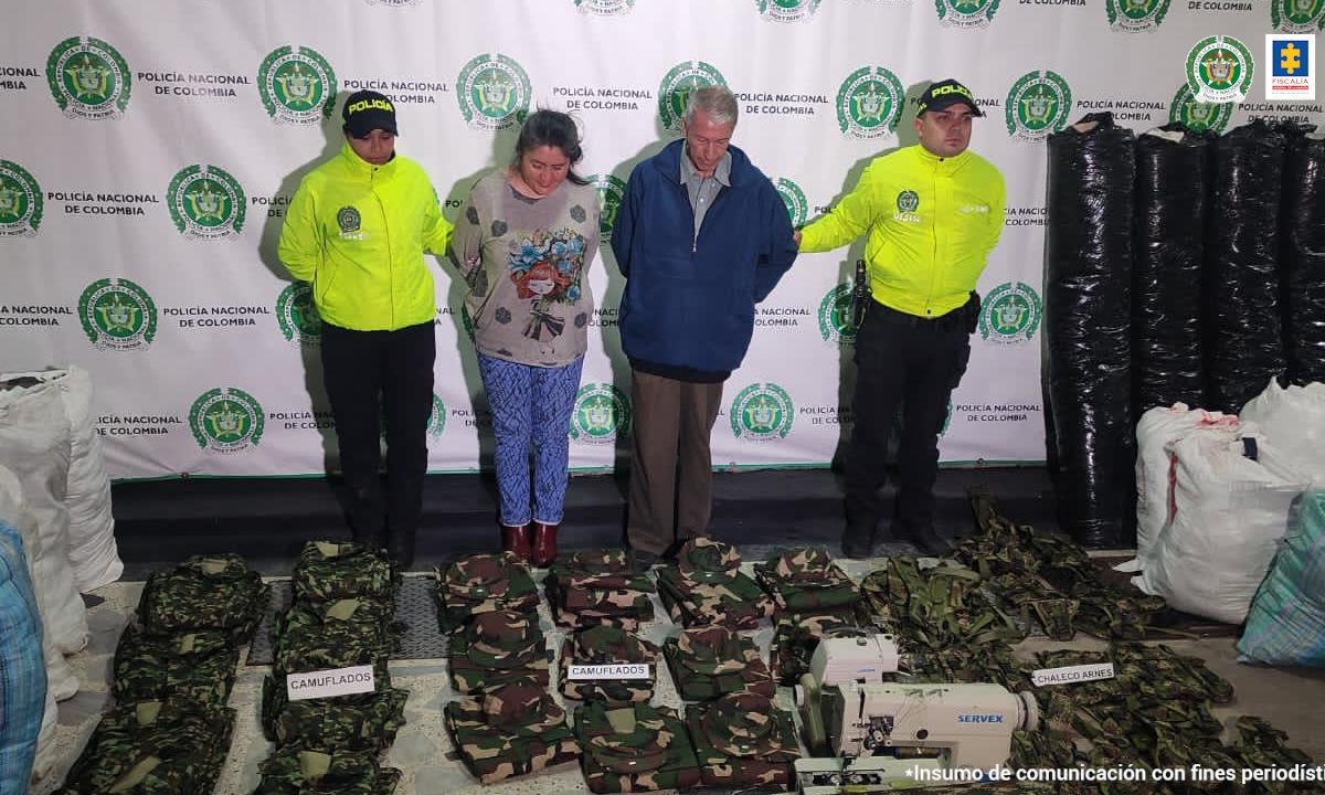 Cae red señalada de confeccionar uniformes para disidencias de las Farc Una fábrica donde se presume confeccionaban uniformes y otras prendas para las disidencias de las Farc fue desmantelada en las últimas horas, en el sector de Venencia.