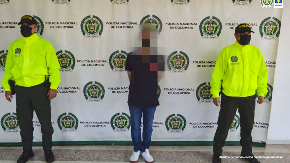 Condenan a 16 años a cura que golpeó y abusó sexualmente de una mujer 1 Condenan a 16 años a cura que golpeó y abusó sexualmente de una mujer Un aberrante caso le ha dado la vuelta al país por lo insólito: un cura fue condenado por golpear y abusar sexualmente de una mujer en Villa de Leyva.