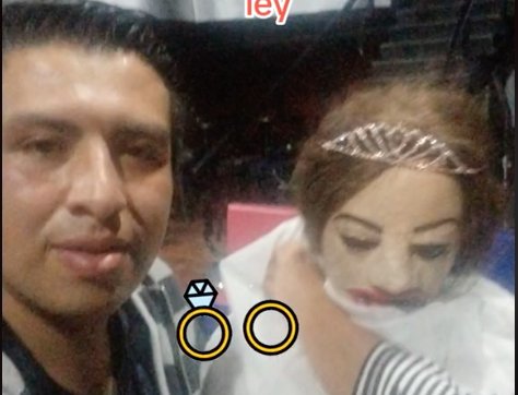 EN VIDEO: Así fue la boda de Cristian Montenegro y su muñeca de trapo 1 EN VIDEO: Así fue la boda de Cristian Montenegro y su muñeca de trapo Cristian Montenegro mostró en un video que se casó con su muñeca de trapo.