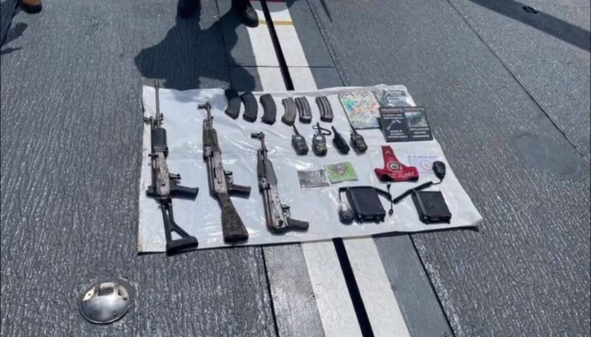 Ejército logró la desmovilización de 9 integrantes del Clan del Golfo 2 Ejército logró la desmovilización de 9 integrantes del Clan del Golfo Luego de una operación conjunta entre la Armada, el Ejército y la Policía, la Naval informó que lograron el sometimiento a la justicia de nueve presuntos integrantes de la Subestructura Pacífico del Clan del Golfo, y la incautación de material de guerra, en el municipio de Juradó, departamento del Chocó.