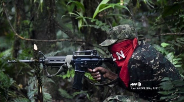 El Eln ordenó a todas sus estructuras cesar las acciones ofensivas en el país 1 El Eln ordenó a todas sus estructuras cesar las acciones ofensivas en el país El ELN ordenó a todas sus bases, cesar las acciones ofensivas contra la fuerza pública entre el 6 de julio y el 3 de agosto. Una medida que hace parte de los avances que se han tenido en el proceso de paz de esa guerrilla con el Gobierno de Gustavo Petro.