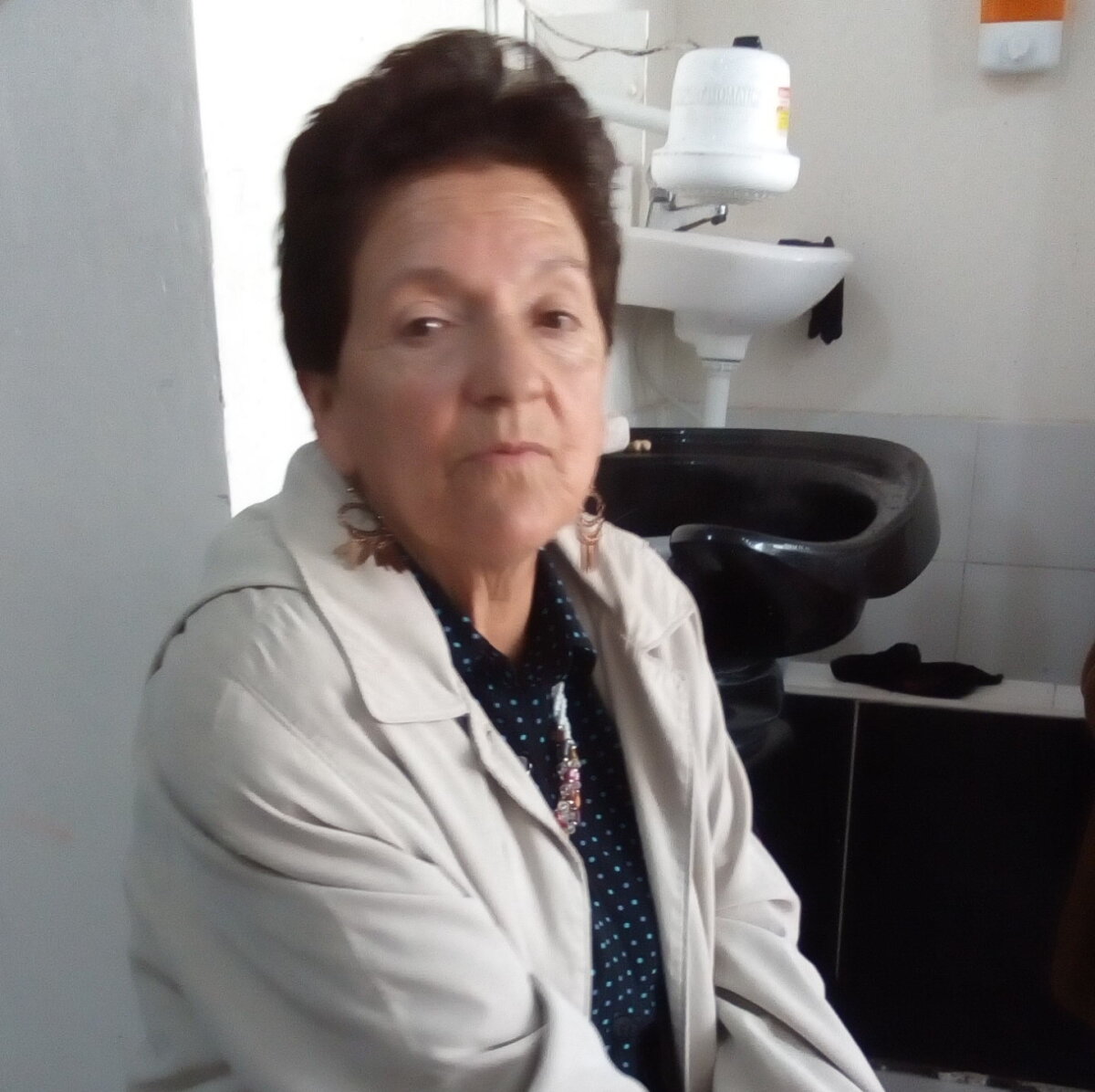 Yolanda, la mujer que fue torturada y asesinada en una casa de Ciudad Bolívar Yolanda Acosta, de 73 años, fue hallada amordazada, torturada y asfixiada al interior de su casa en Ciudad Bolívar. El responsable se le fugó a las autoridades.