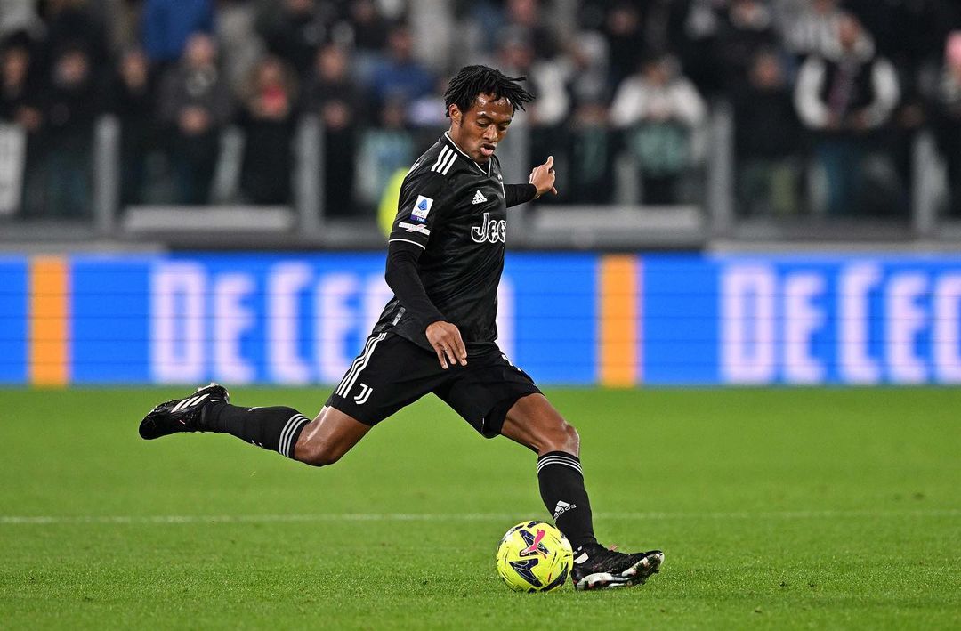 Estos son los equipos que quieren tener a Cuadrado en su plantilla 1 Estos son los equipos que quieren tener a Cuadrado en su plantilla Después de lucir la camiseta de la Juventus por 8 años y no llegar a un nuevo acuerdo, el futbolista antioqueño Juan Guillermo Cuadrado decidió buscar otros rumbos y está como agente libre.