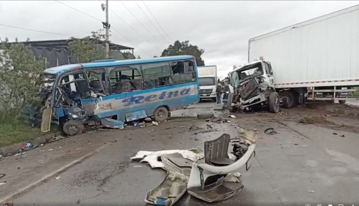 Fabio, el conductor que falleció en grave accidente de tránsito en vía de Cundinamarca Este es el conductor de bus que falleció en aparatoso accidente de tránsito en la vía que conduce de Zipaquirá a Ubaté (Cundinamarca).