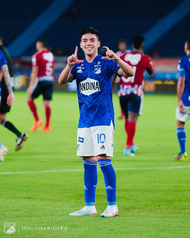 Falcao no llegó a un acuerdo con Millonarios 2 Falcao no llegó a un acuerdo con Millonarios Los hinchas de Millonarios tendrán que esperar otro año para ver a Falcao con la azul puesta, pues no se logró un acuerdo con el jugador.