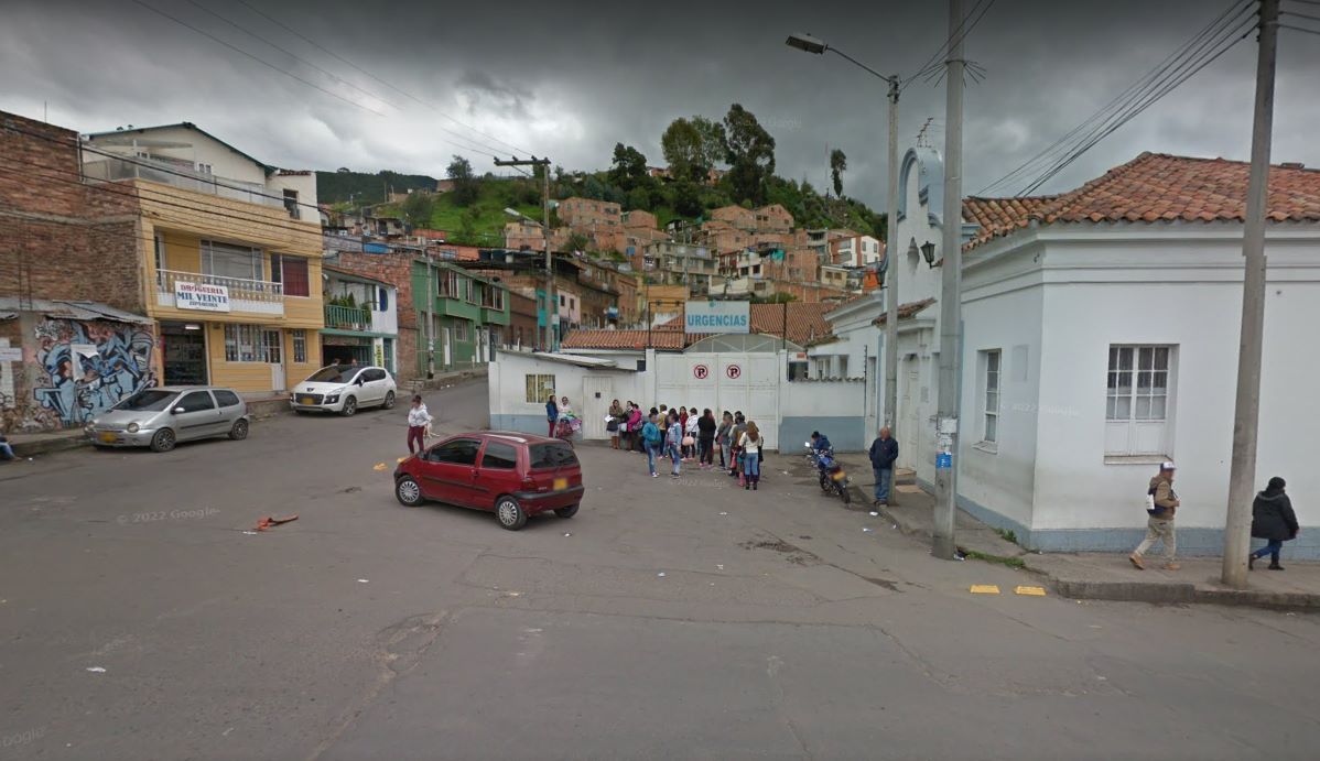 Zipaquirá: joven fue asesinado enfrente de su pareja 1 Zipaquirá: joven fue asesinado enfrente de su pareja Mientras caminaba con su pareja por el sector de La Samaria, en Zipaquirá, un joven de 29 años recibió un ataque a puñal que minutos más tarde cobró su vida.
