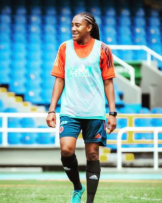 Jugadora de Colombia, tras el partido contra Irlanda: "Fue una faltica ahí. Que coman mier..." 1 Jugadora de Colombia, tras el partido contra Irlanda: "Fue una faltica ahí. Que coman mier..." Esta fue la reacción de una jugadora colombiana tras suspensión del partido contra Irlanda.