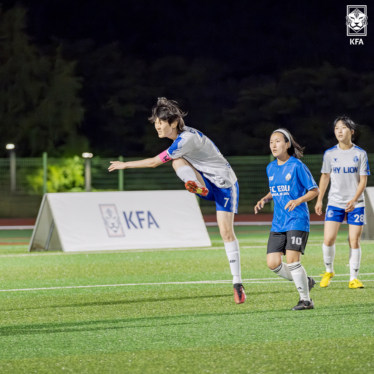 Mundial Femenino: estas serán las duras rivales de las ‘Superpoderosas’ La Selección Colombia Femenina se estrena esta noche en el Copa Mundial de Fútbol que se disputa en Australia y Nueva Zelanda, con el objetivo de igualar los hecho en su anterior participación, tras superar la fase de grupos. Las 'Superpoderosas' tendrán su primera prueba ante Corea del Sur.