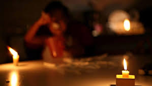 Pille los cortes de luz programados para este jueves 1 Pille los cortes de luz programados para este jueves Enel Colombia informó que se harán trabajos de mantenimiento y ajustes en las redes del servicio, por lo que se han programado cortes del servicio de luz este jueves 4 de mayo en los siguientes barrios de Bogotá:
