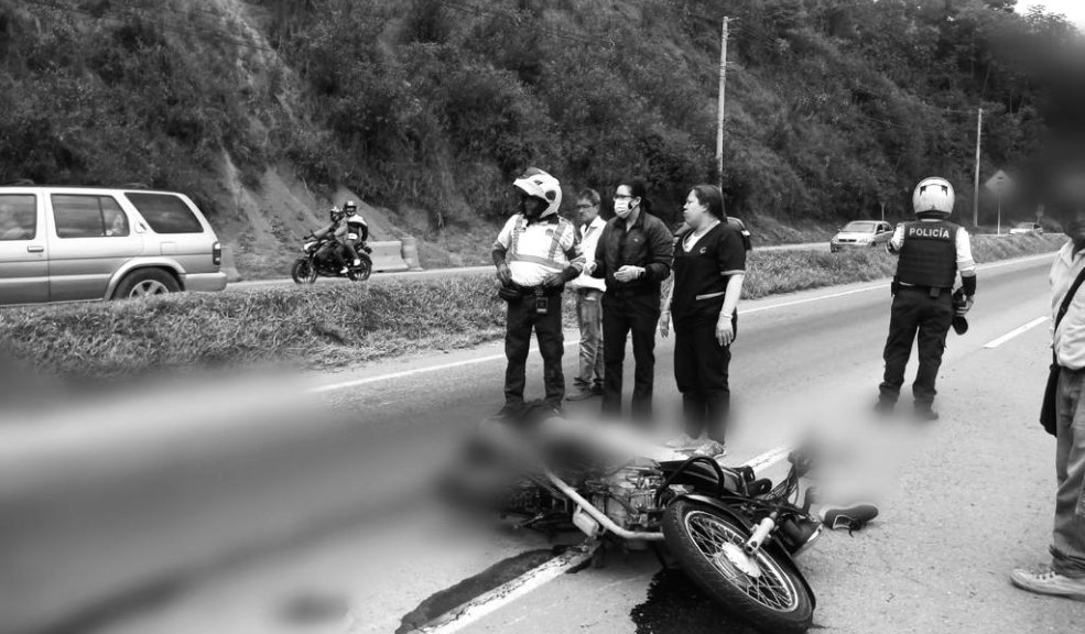 Motociclista falleció en trágico accidente de tránsito 3 Motociclista falleció en trágico accidente de tránsito La tarde de este sábado, un motociclista falleció en un aparatoso accidente de tránsito.
