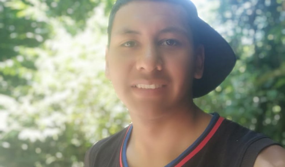 Extraña muerte de Juan Diego en la Policía Juan Diego falleció al interior de las instalaciones de la Policía. Su madre, con gran dolor, pide que se esclarezcan los hechos.