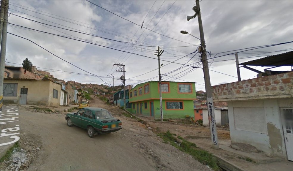 Delincuente apuñaló a un joven de 14 años por robarlo en Soacha 4 Delincuente apuñaló a un joven de 14 años por robarlo en Soacha Un joven de 14 años resultó gravemente herido a puñal, por un delincuente que lo abordó para robarlo cuando iba para el colegio.