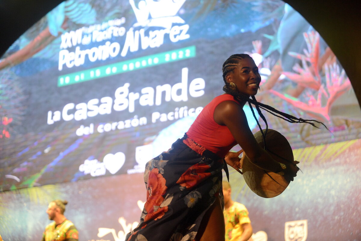 Prográmese para vivir lo mejor del Pacífico en Bogotá 1 Prográmese para vivir lo mejor del Pacífico en Bogotá El Festival de Música del Pacífico Petronio Álvarez vuelve a Bogotá con un concierto gratuito gracias a la alianza con el Bronx Distrito Creativo.