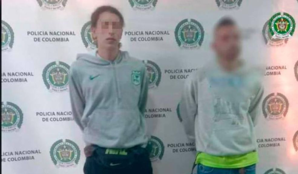 Un comentario le costó la vida: condenan a hincha que mató a un mesero Dos sujetos que llevaban camisetas de Atlético Nacional resultaron asesinando a un mesero a golpes y patadas por un comentario que les hizo por invitarlos a seguir al restaurante. Uno de los hinchas fue condenado.
