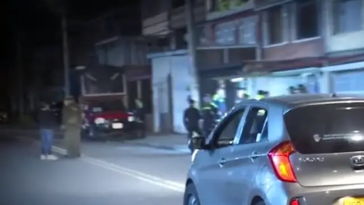 Riña dejó siete capturas y dos heridos en Engativá En medio de una riña siete personas fueron capturadas en Engativá.