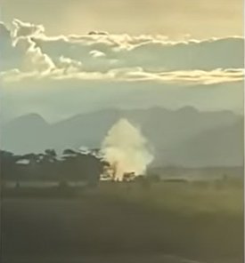Grave accidente entre dos aeronaves de la Fuerza Aérea dejó un muerto Dos aeronaves de la Fuerza Aérea colisionaron en pleno entrenamiento en Villavicencio, se reportó dos heridos y la confirmación de una persona fallecida.