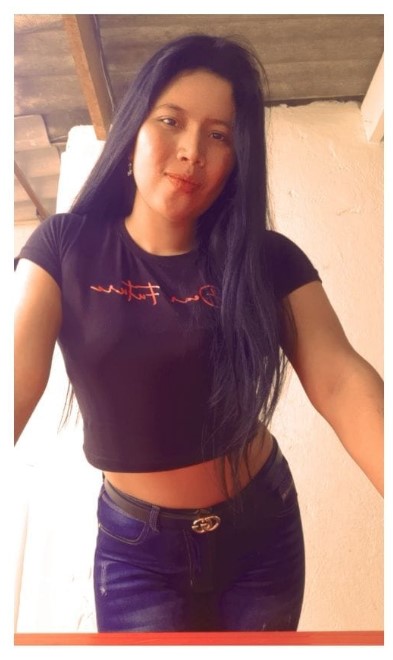 La historia detrás de la mujer hallada sin vida en la habitación de un hotel 1 La historia detrás de la mujer hallada sin vida en la habitación de un hotel La Sijín de la Policía se encargó del levantamiento del cuerpo de Lina Segura. Las causas de la muerte de la mujer están por establecer y se espera que en menos de un mes se conozca el dictamen de Medicina Legal.
