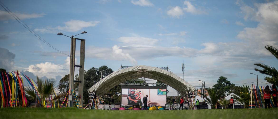 ¡Y será gratis! Cinemateca al Parque llegará a seis localidades de Bogotá 2 ¡Y será gratis! Cinemateca al Parque llegará a seis localidades de Bogotá Teusaquillo será la primera parada de la Cinemateca al Parque, la cual tendrá actividades gratis para los miembros de toda la familia. ¡A programarse!