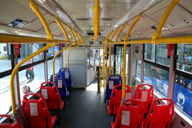 ¡Los robos no paran! Nuevo atraco masivo en un bus del Sitp 1 ¡Los robos no paran! Nuevo atraco masivo en un bus del Sitp Cuatro sujetos robaron a pasajeros que se movilizaban en un bus del Sitp por el sector de Hayuelos, en Fontibón.