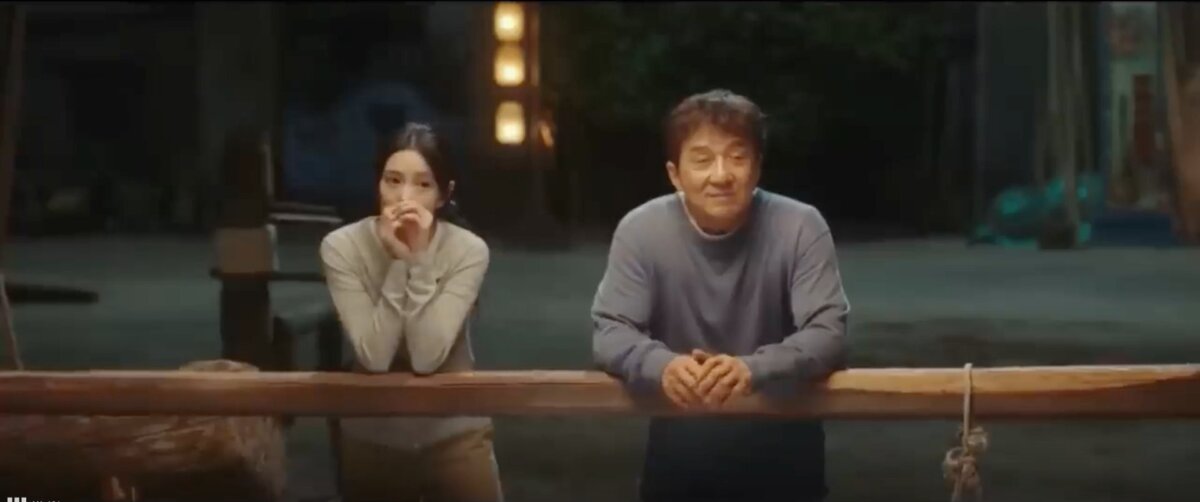 ¿Fue mentira? Video de Jackie Chan llorando con su hija es la escena de una nueva película 1 ¿Fue mentira? Video de Jackie Chan llorando con su hija es la escena de una nueva película El actor Jackie Chan ha sido tendencia luego del video que compartieron cientos de usuarios en todo el mundo a través de redes sociales, donde aparece llorando al lado de su hija, pero tal parece que todo fue una jugada publicitaria.