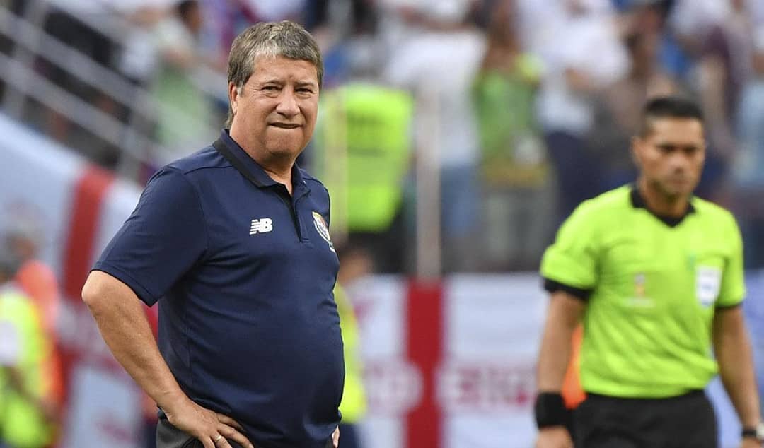 ¿Problemas con el 'Bolillo' Gómez? Juan Fernando Quintero dejaría el Junior El presidente del Junior de Barranquilla, Fuad Char, confirmó que Juan Fernando Quintero pidió salir del equipo 'Tiburón'. Todo apuntaría a diferencias con el actual entrenador, Hernán Darío 'Bolillo' Gómez.