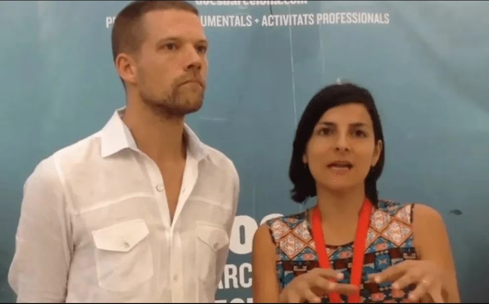 Las polémicas que tienen a la ministra Irene Vélez en la cuerda floja 3 Las polémicas que tienen a la ministra Irene Vélez en la cuerda floja La ministra Irene Vélez saldría de su cargo todo por los escándalos en los que se ha visto envuelta, no solo por los favorecimientos a sus allegados en contratos, sino también por la salida del país de su hijo. Les contamos: