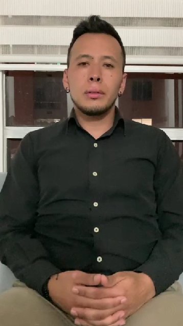 El calvario que vive un joven en Suba tras ser difamado en redes sociales por una noticia falsa 1 El calvario que vive un joven en Suba tras ser difamado en redes sociales por una noticia falsa Un joven en Suba Almendros tuvo que interponer una denuncia luego de que alguien lo acusara a través de redes sociales de estar robando niños, algo que él asegura es una noticia falsa y le ha generado varios problemas.